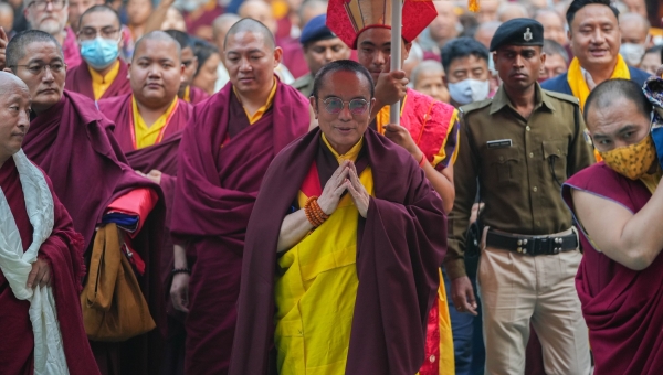 Guru Vajradhara Chamgon Kenting Tai Situpa Arrives at Tergar